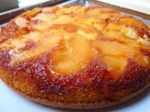 Gâteau renversé aux pommes caramélisées