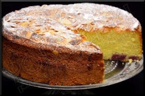 Gâteau aux cerises et amandes