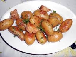 Pommes de terre grenailles sautées au persil et à l'ail