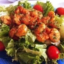 Salade verte aux crevettes