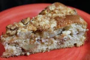 Gâteau aux pommes et aux noix